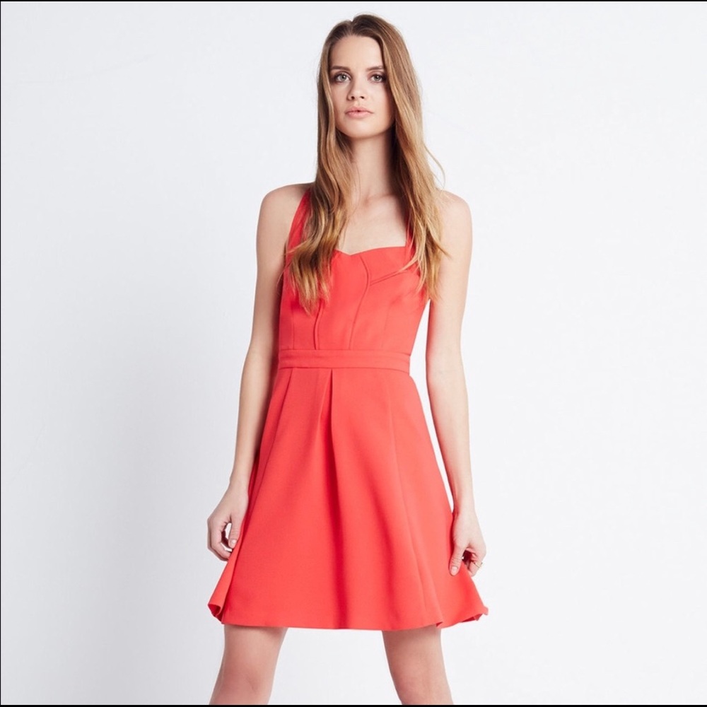 🦩 4/$20 NWT BCBGeneration Coral Halter Flare Dress 6